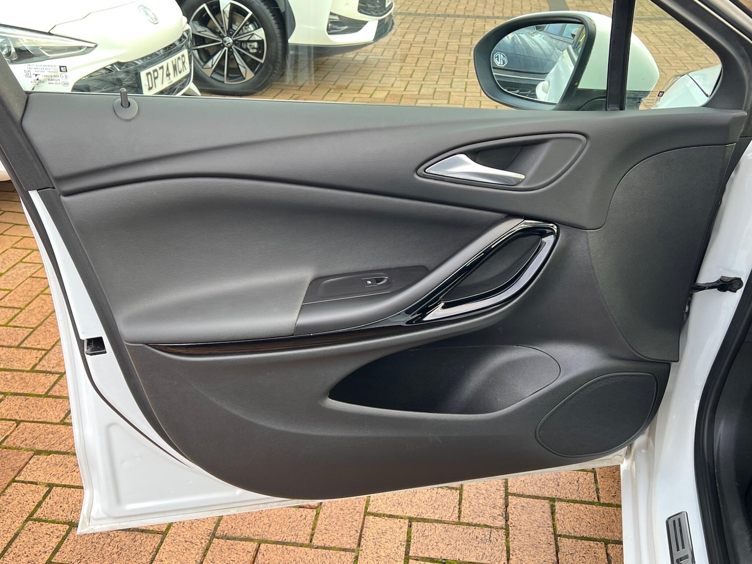 Used Vauxhall Astra 2018 for sale - 76849702: Photo 29