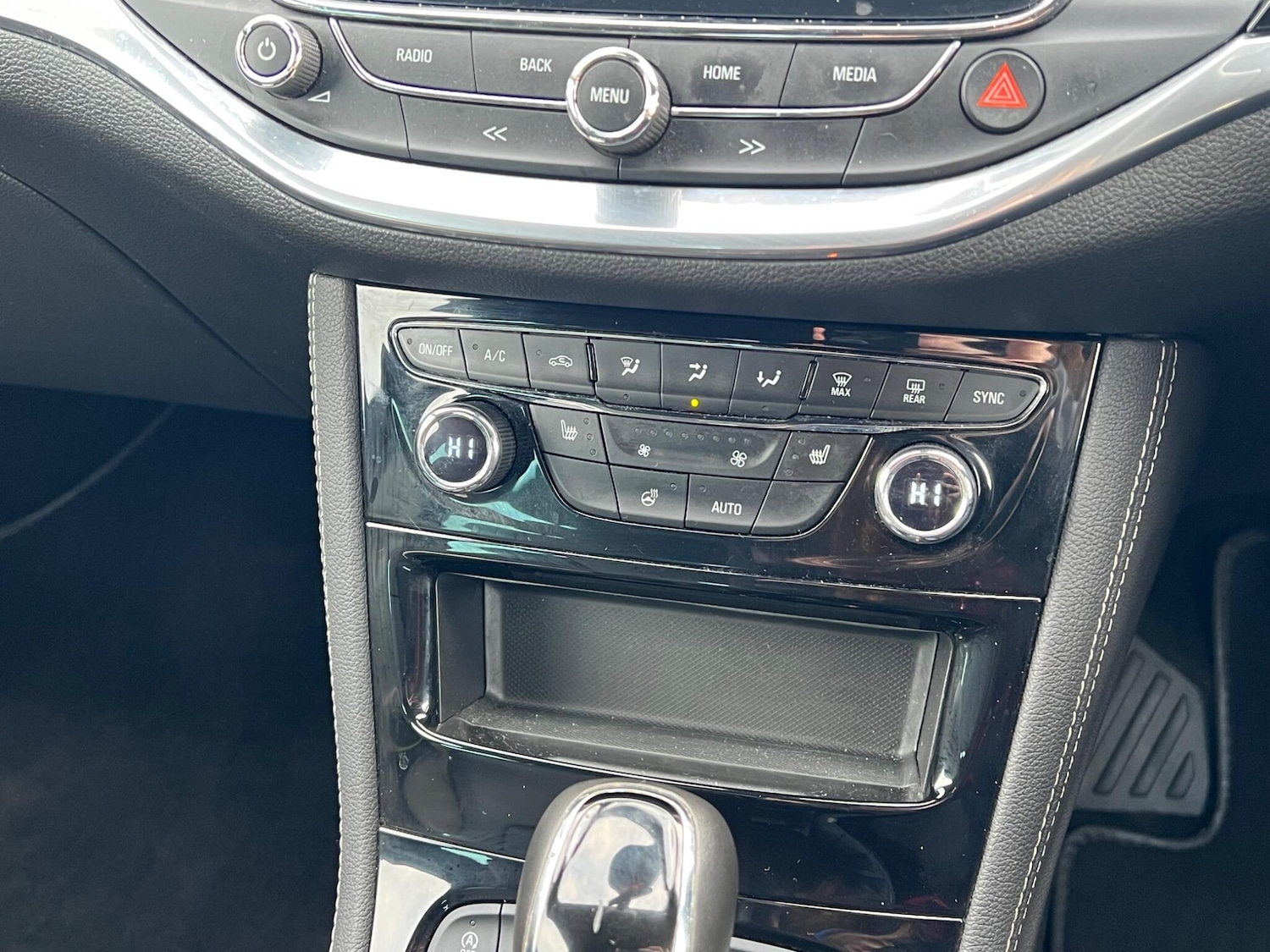 Used Vauxhall Astra 2018 for sale - 76849702: Photo 50