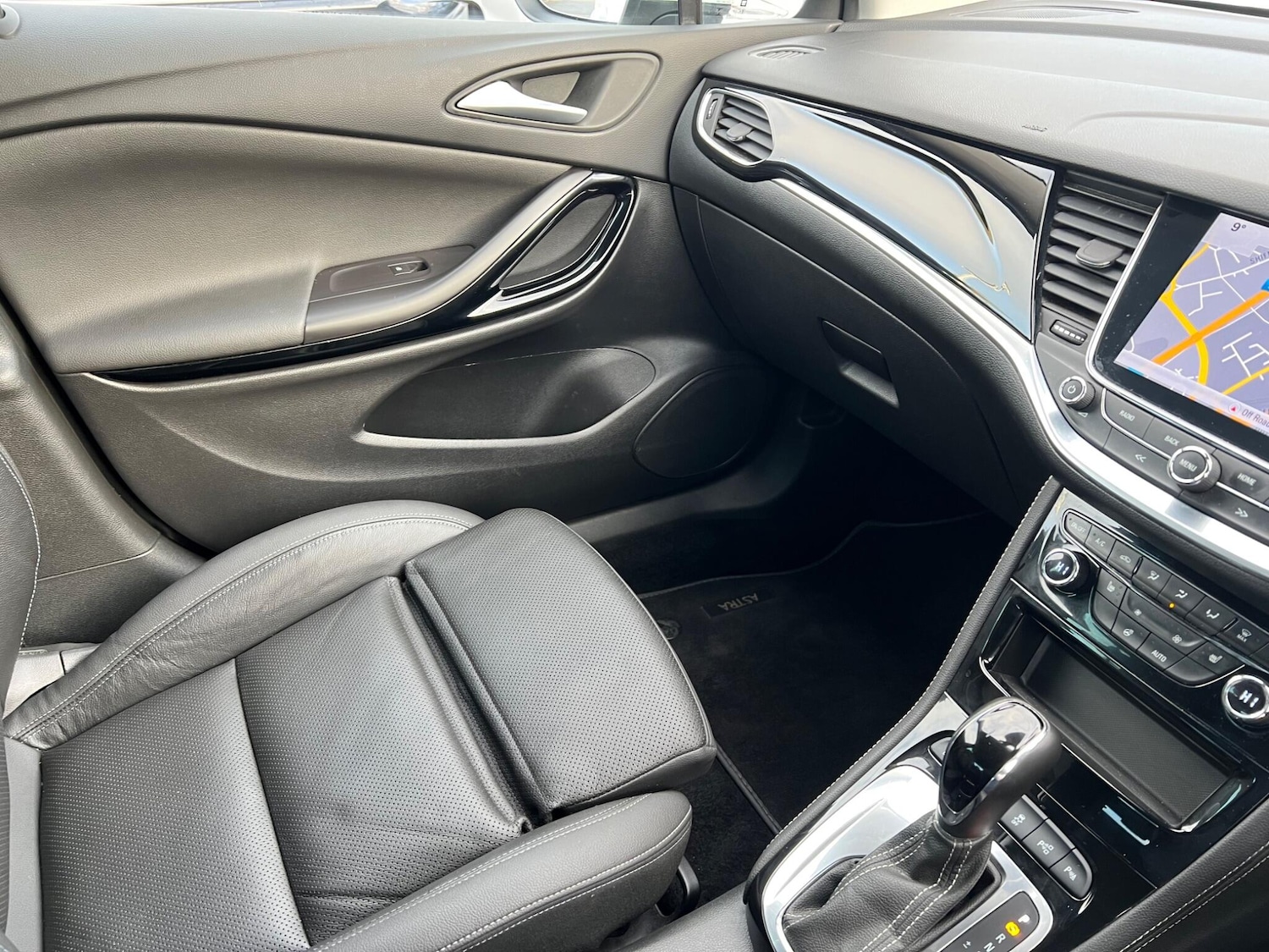 Used Vauxhall Astra 2018 for sale - 76849702: Photo 54