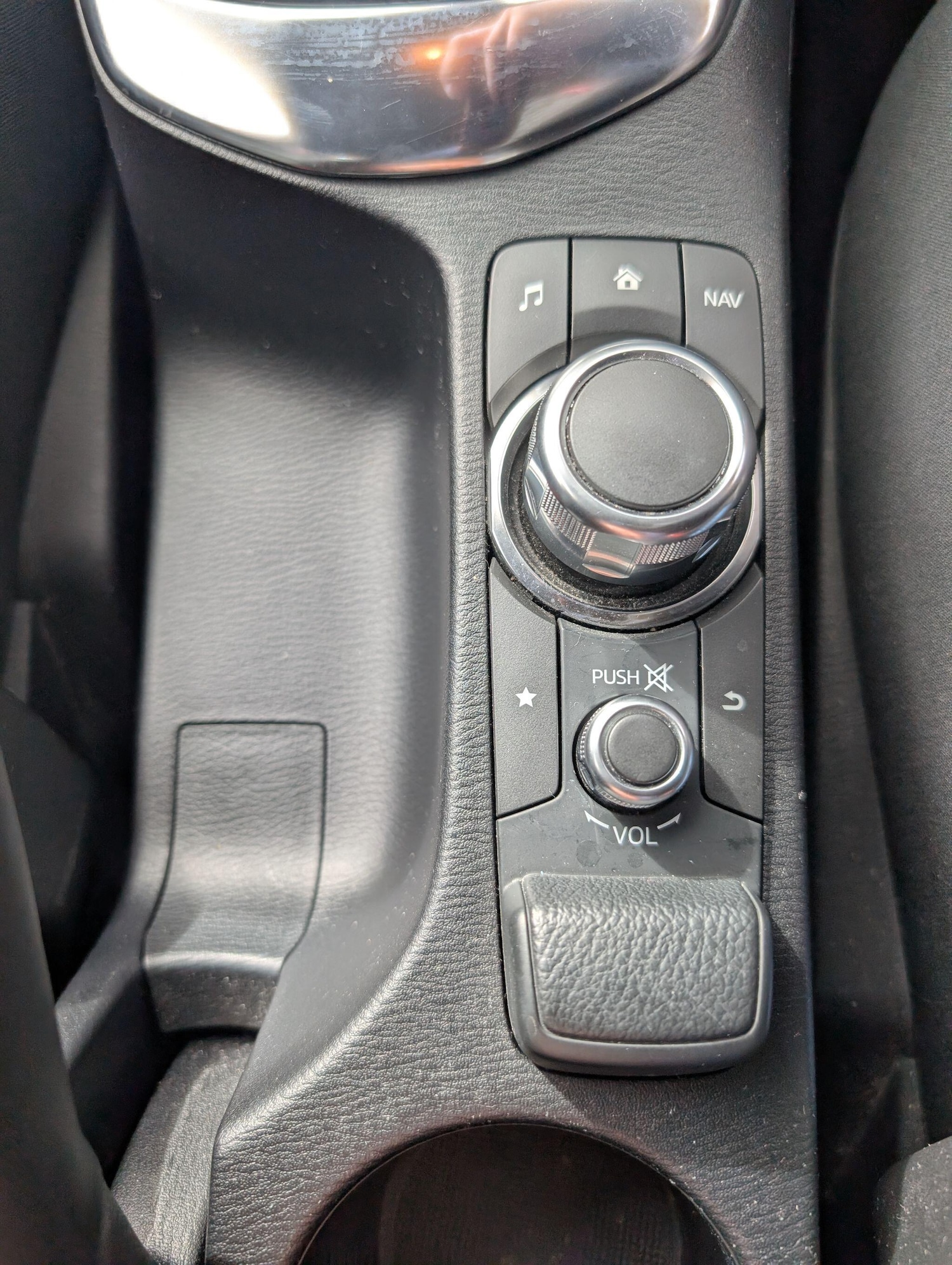 Used Mazda Mazda2 2016 for sale - 76388513: Photo 51