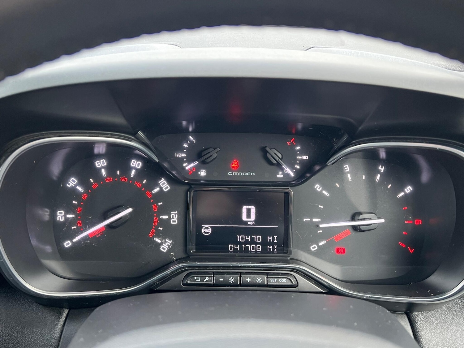 Used Citroen C3 Aircross 2017 for sale - 76658930: Photo 28