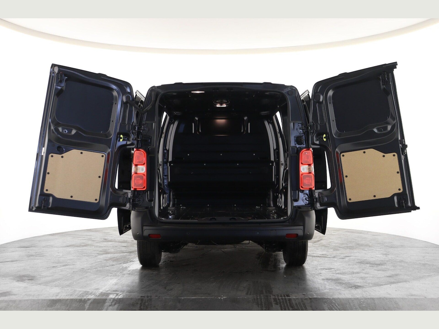 Used Vauxhall Vivaro 2026 for sale - 77670927: Photo 2