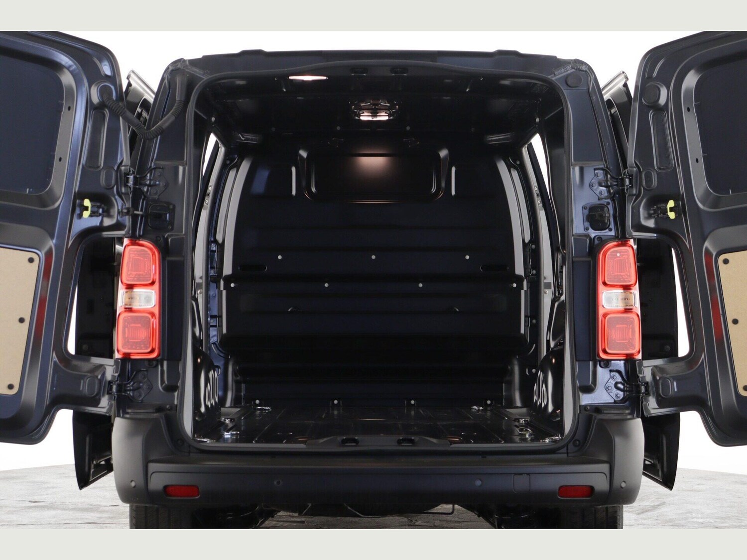 Used Vauxhall Vivaro 2026 for sale - 77670927: Photo 3