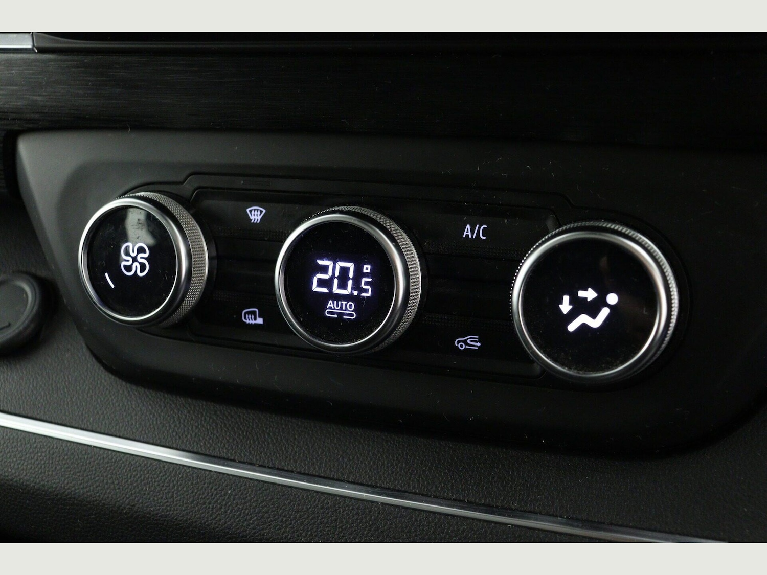 Used Renault Trafic 2022 for sale - 77215674: Photo 19