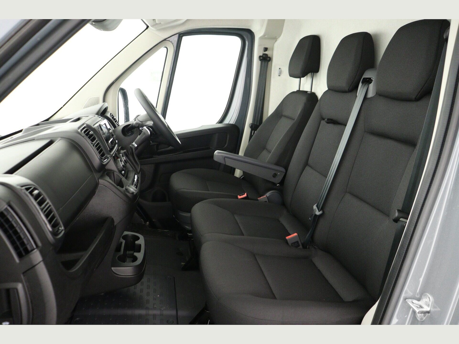 Used Peugeot Boxer 2026 for sale - 77441109: Photo 9