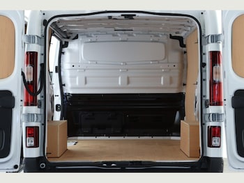 Used Renault Trafic 2025 for sale - 76993353: Photo