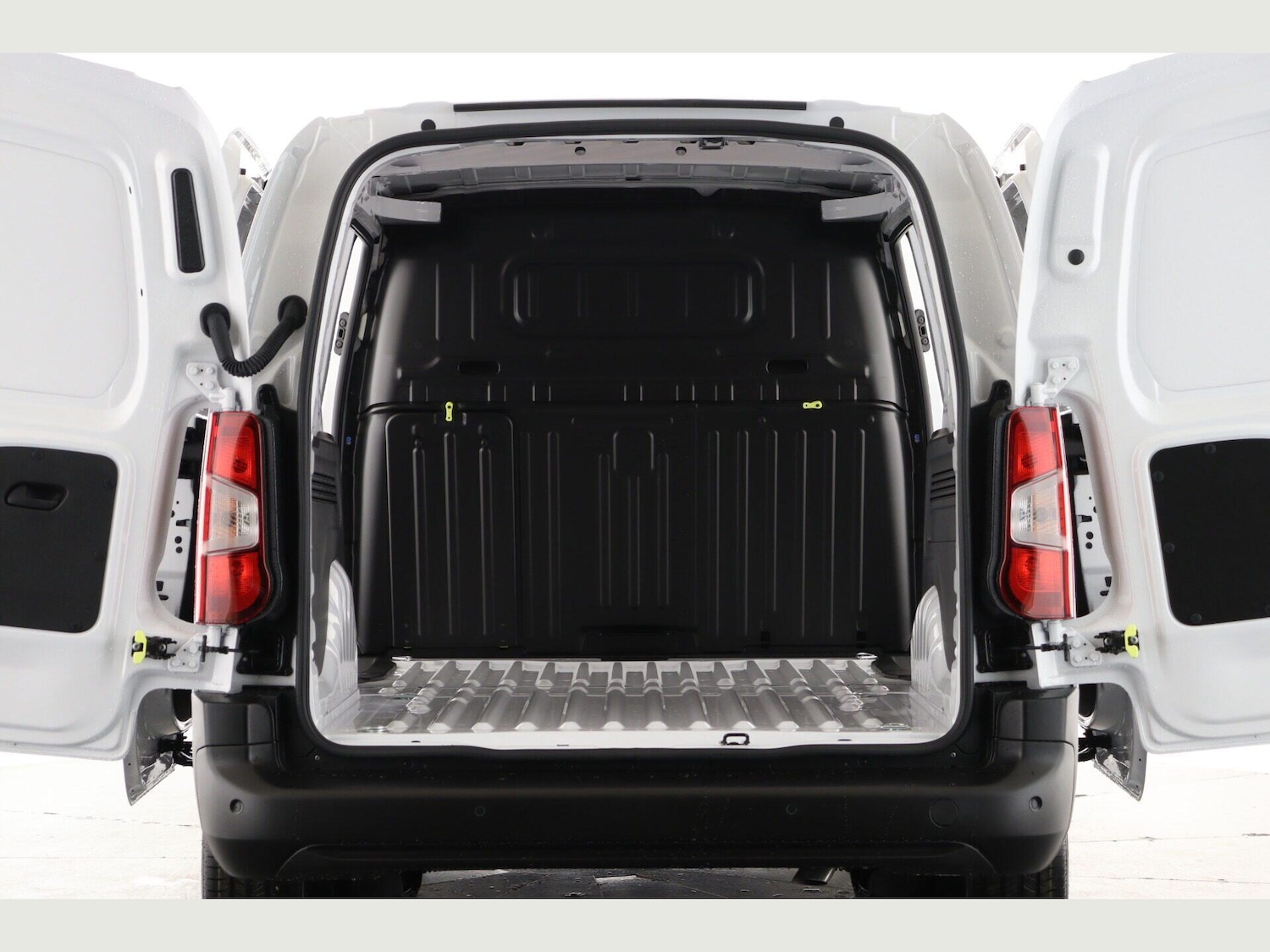 Used Peugeot Partner 2025 for sale - 77597587: Photo 4