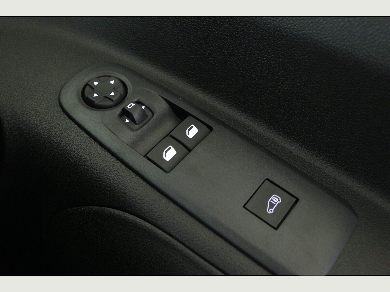 Used Peugeot Partner 2023 for sale - 77838653: Photo 22