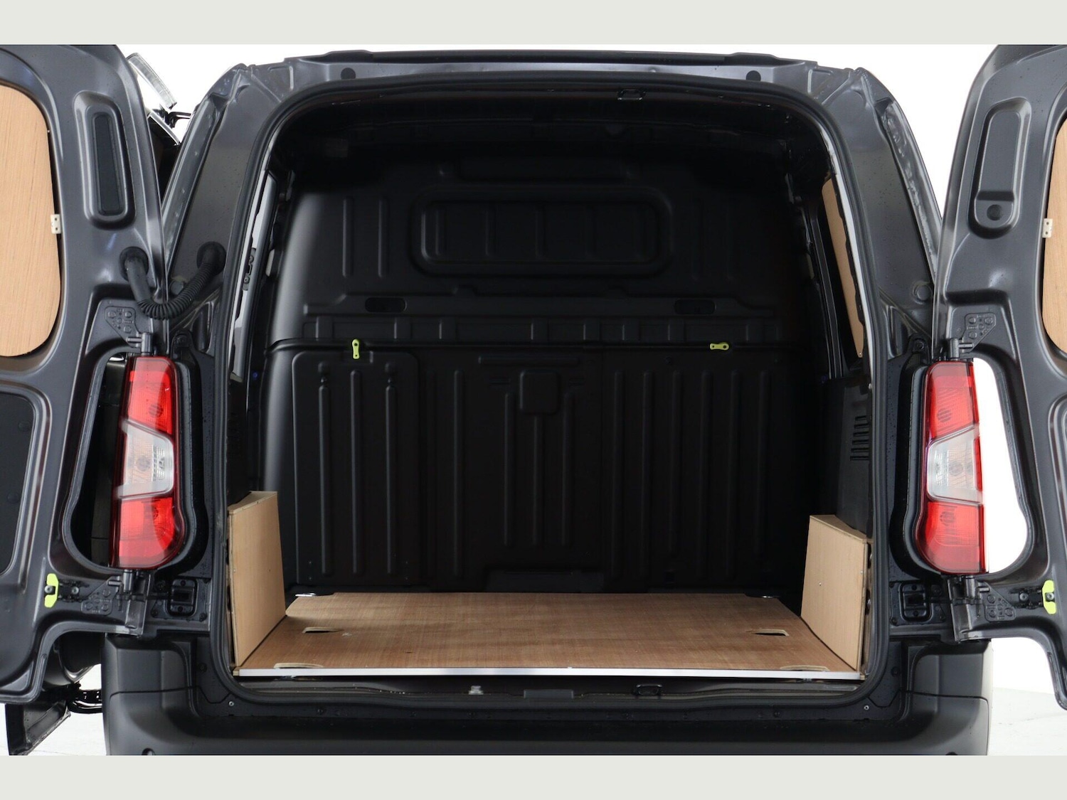 Used Peugeot Partner 2023 for sale - 77838653: Photo 3