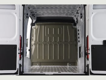 Used Peugeot Boxer 2025 for sale - 76423398: Photo