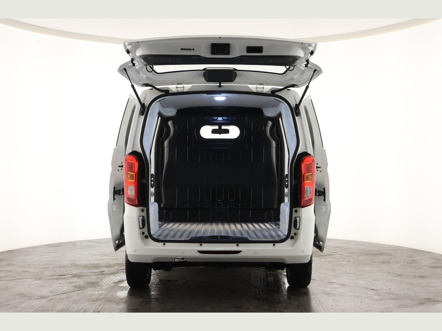 Used BYD ETP3 2024 for sale - 77598450: Photo 2