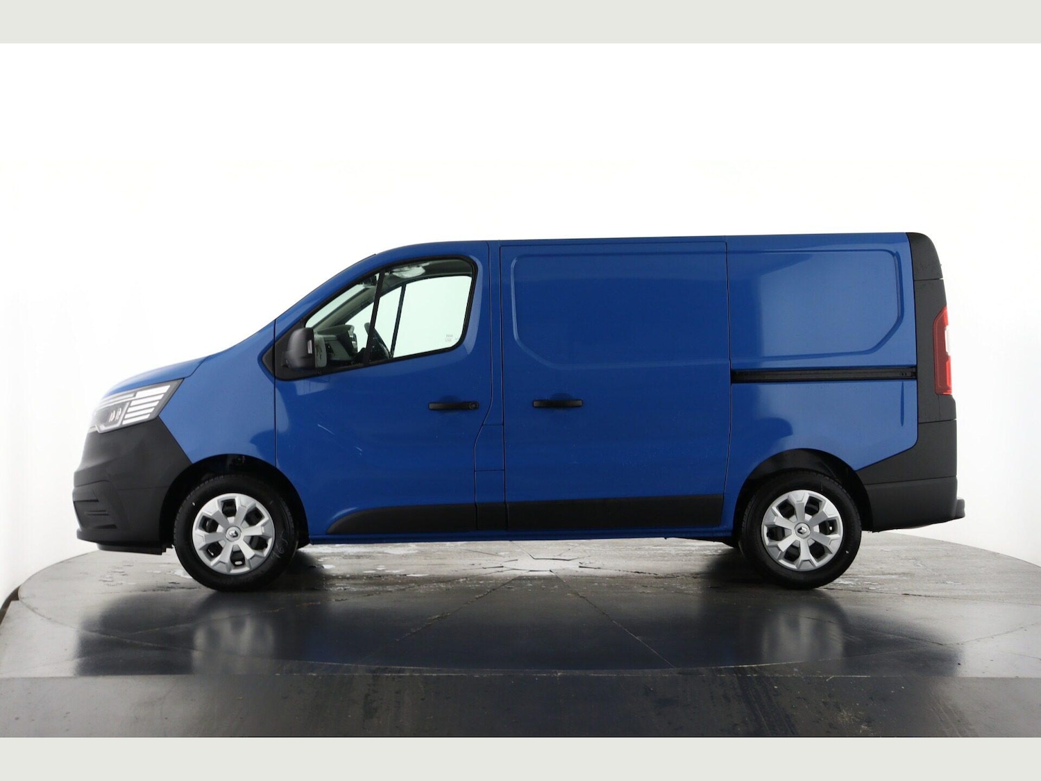 Used Renault Trafic 2023 for sale - 76991840: Photo 9