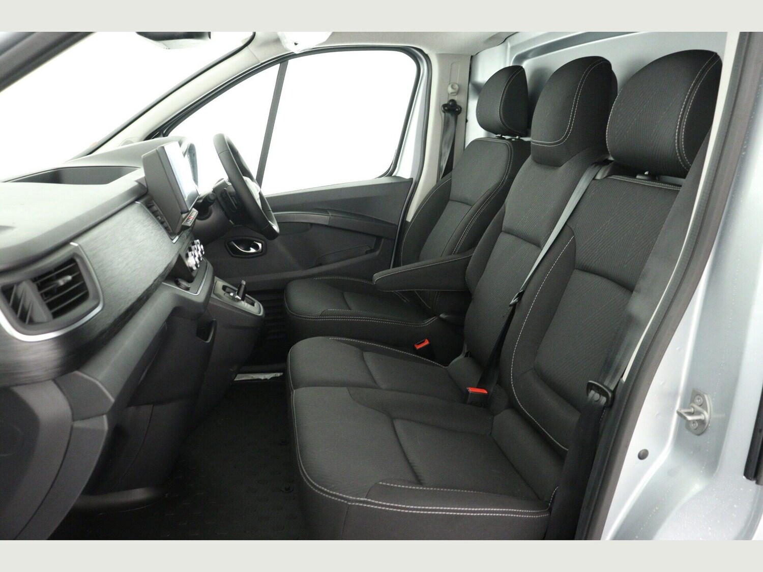 Used Renault Trafic 2025 for sale - 77143020: Photo 11