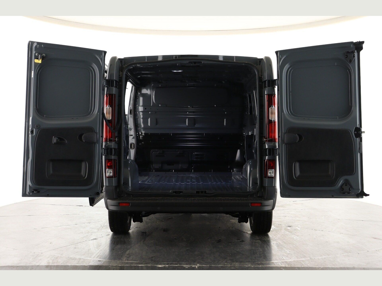 Used Renault Trafic 2025 for sale - 76485614: Photo 2