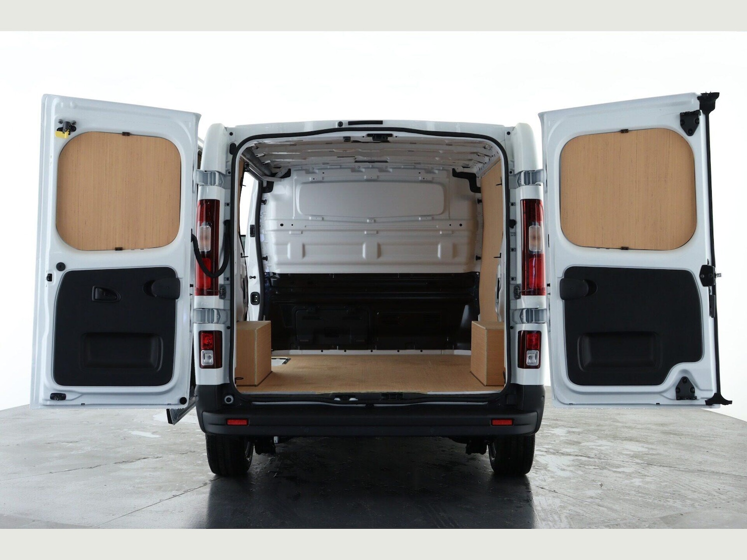 Used Renault Trafic 2025 for sale - 76976035: Photo 2