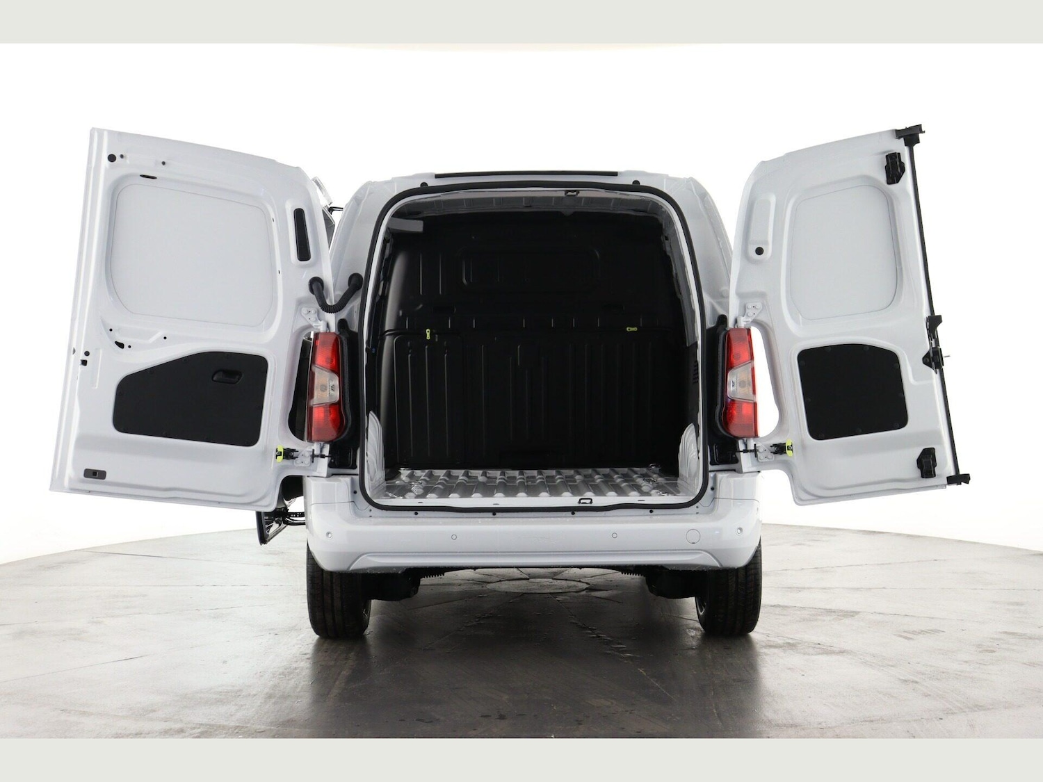 Used Peugeot Partner 2025 for sale - 76646166: Photo 2