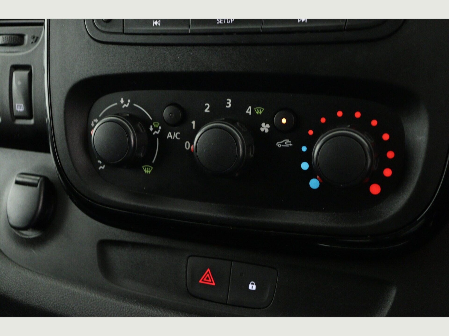 Used Vauxhall Vivaro 2017 for sale - 77882945: Photo 15