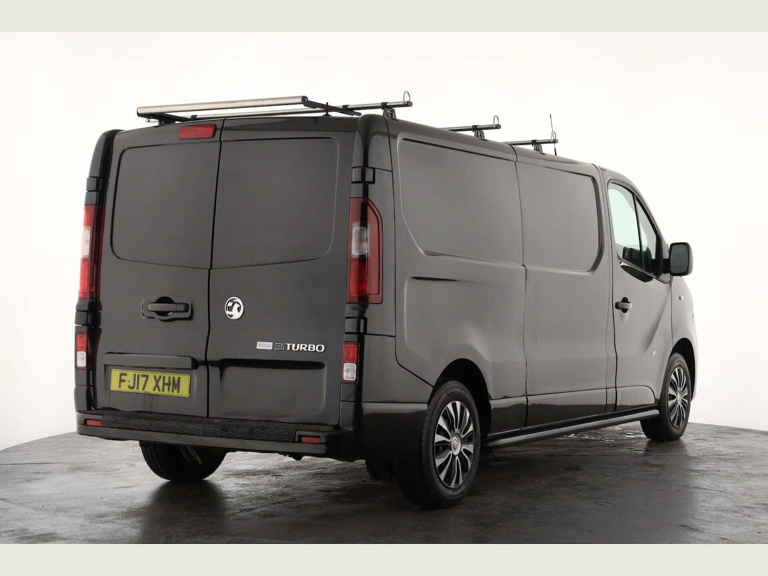 Used Vauxhall Vivaro 2017 for sale - 77882945: Photo 4