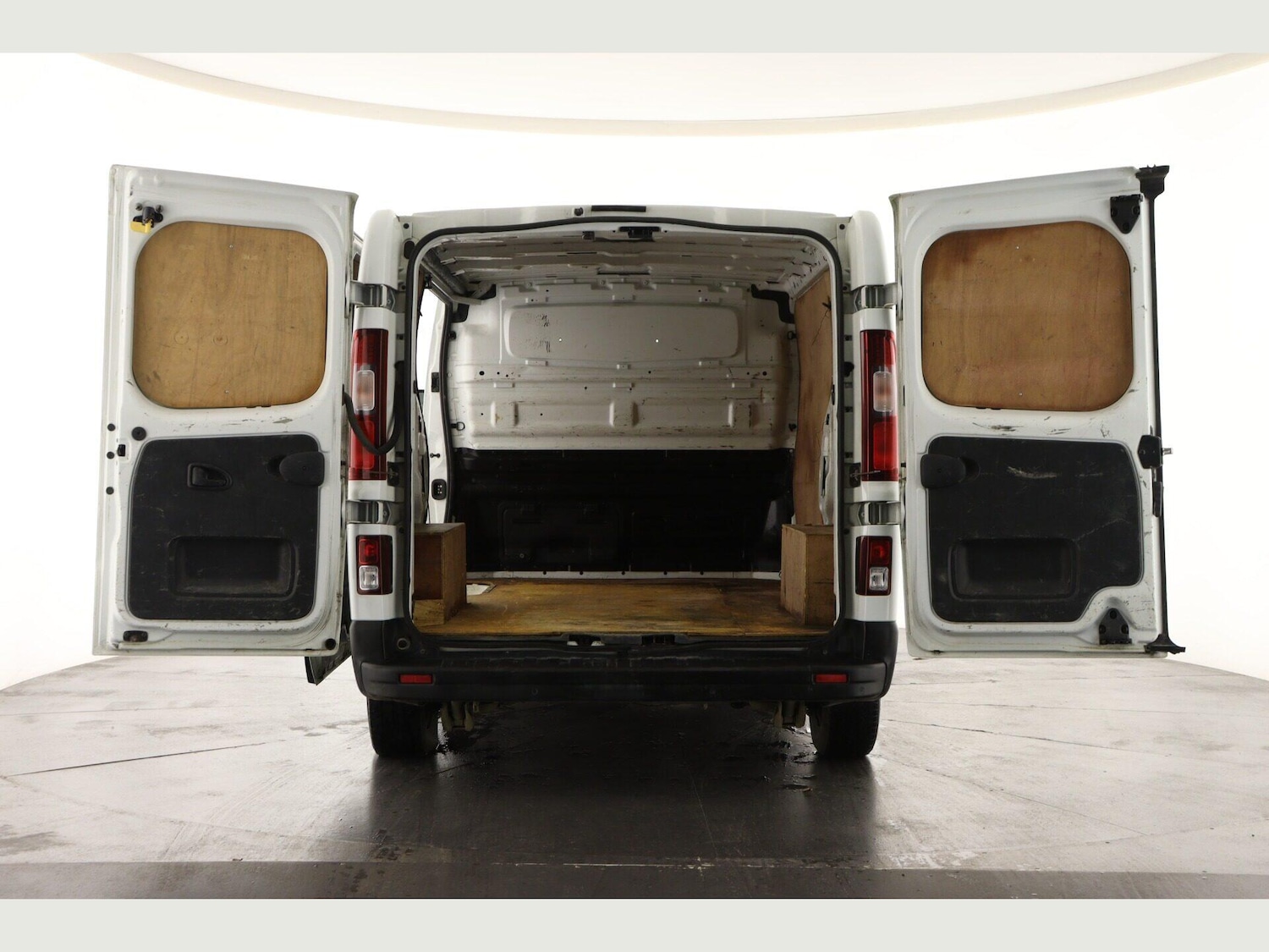 Used Renault Trafic 2018 for sale - 76991397: Photo 2