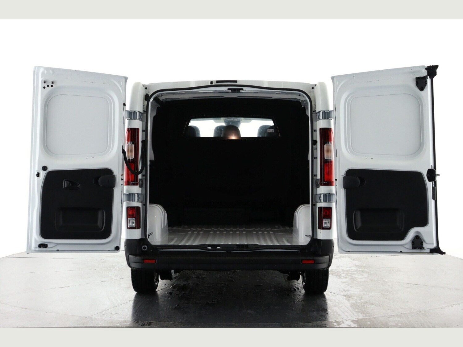 Used Renault Trafic for sale - 77908824: Photo 2