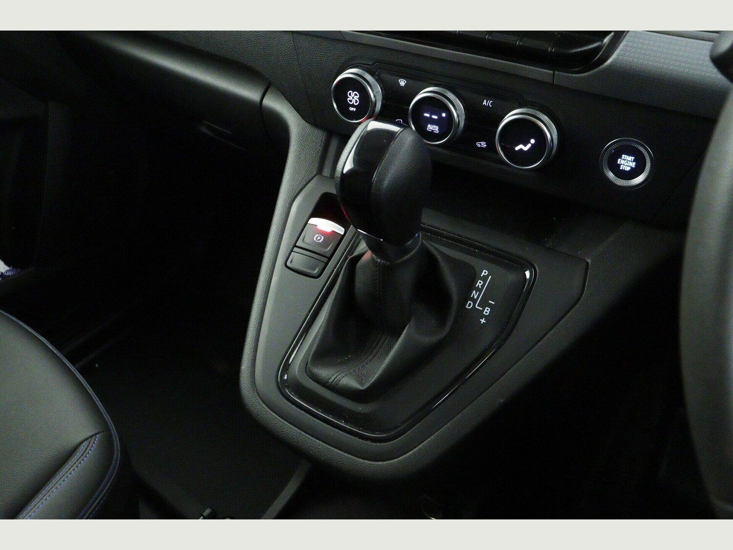 Used Nissan Other 2023 for sale - 77853533: Photo 16