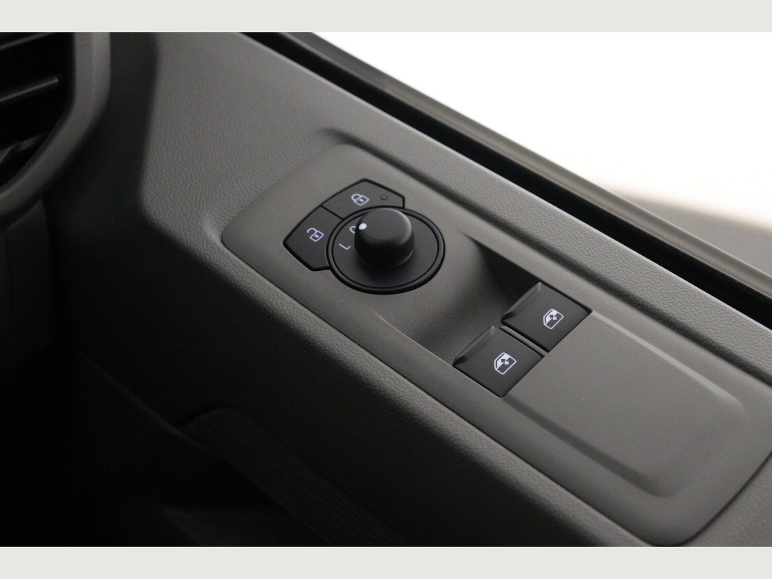 Used Volkswagen Transporter for sale - 77957727: Photo 24