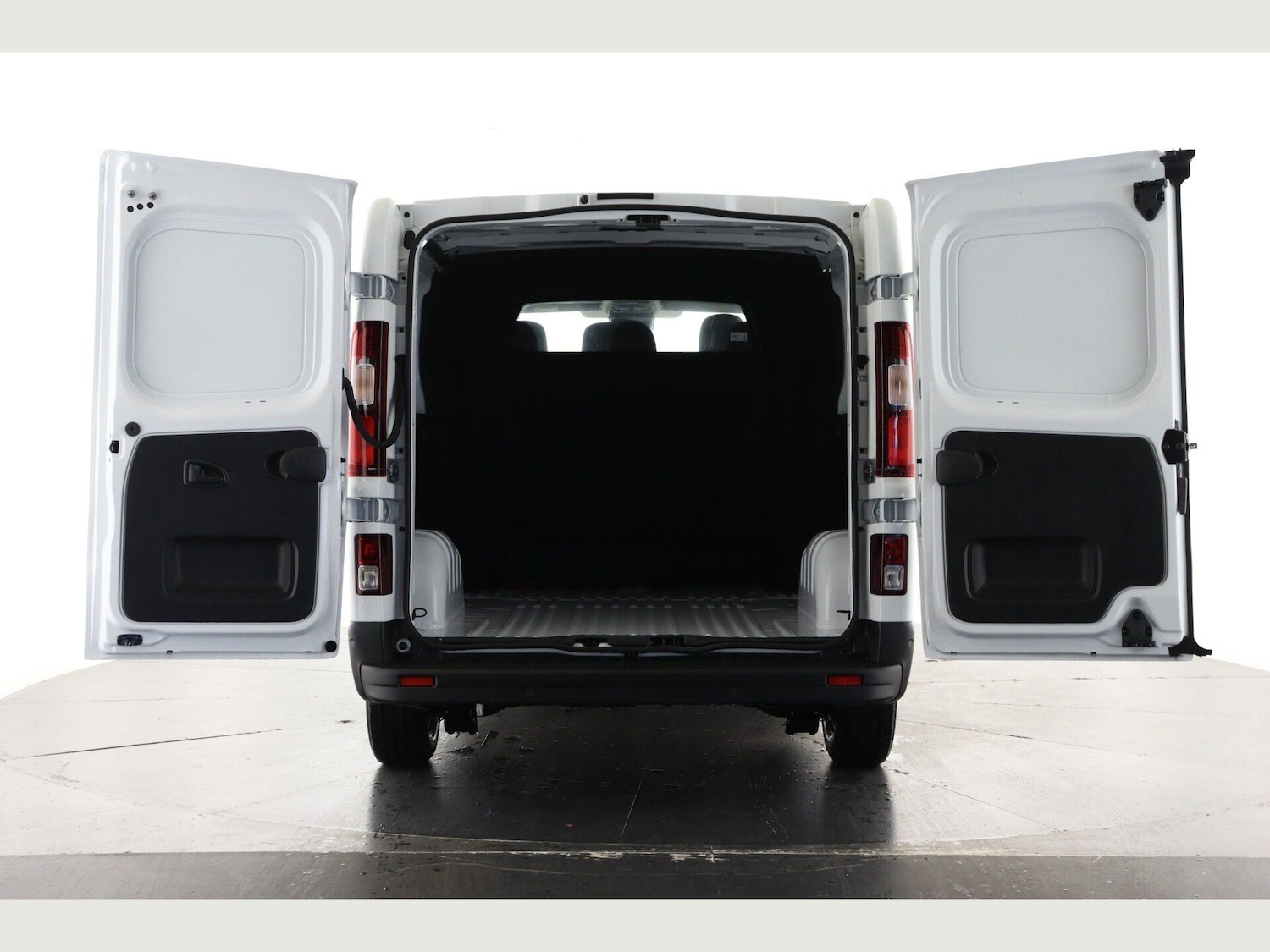 Used Renault Trafic for sale - 76997819: Photo 2