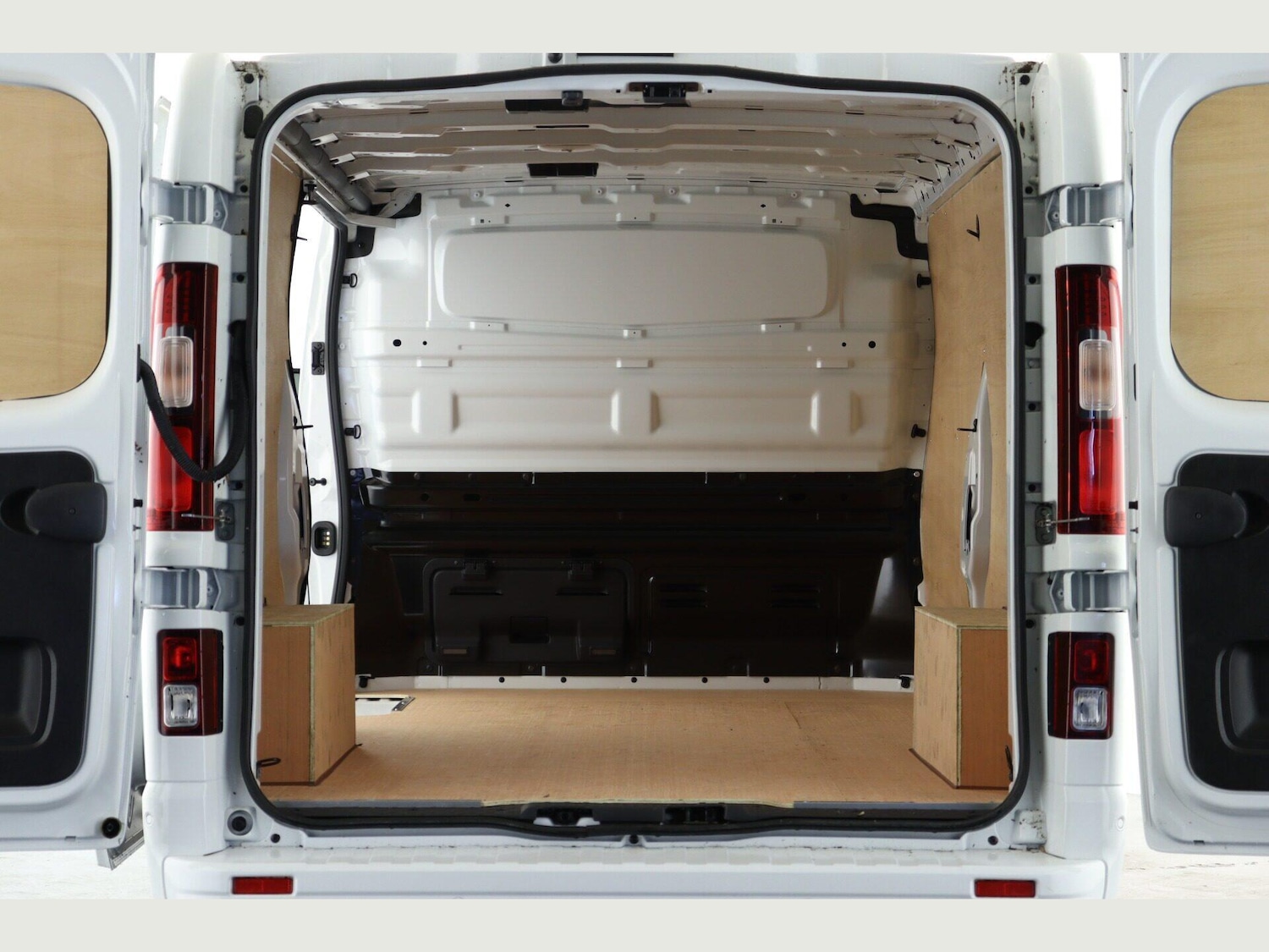 Used Renault Trafic 2025 for sale - 76997520: Photo 3