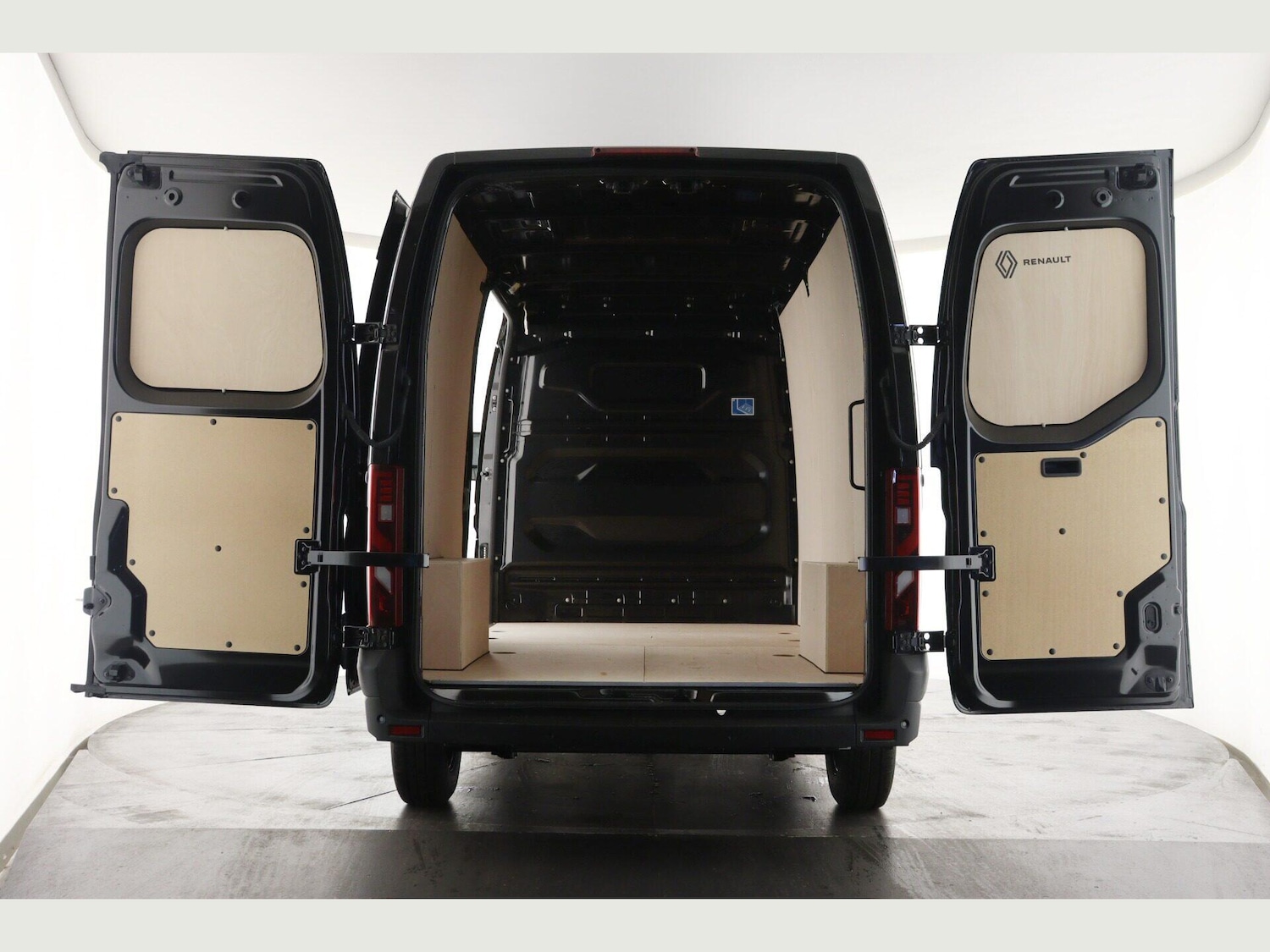 Used Renault Master 2026 for sale - 77970146: Photo 2