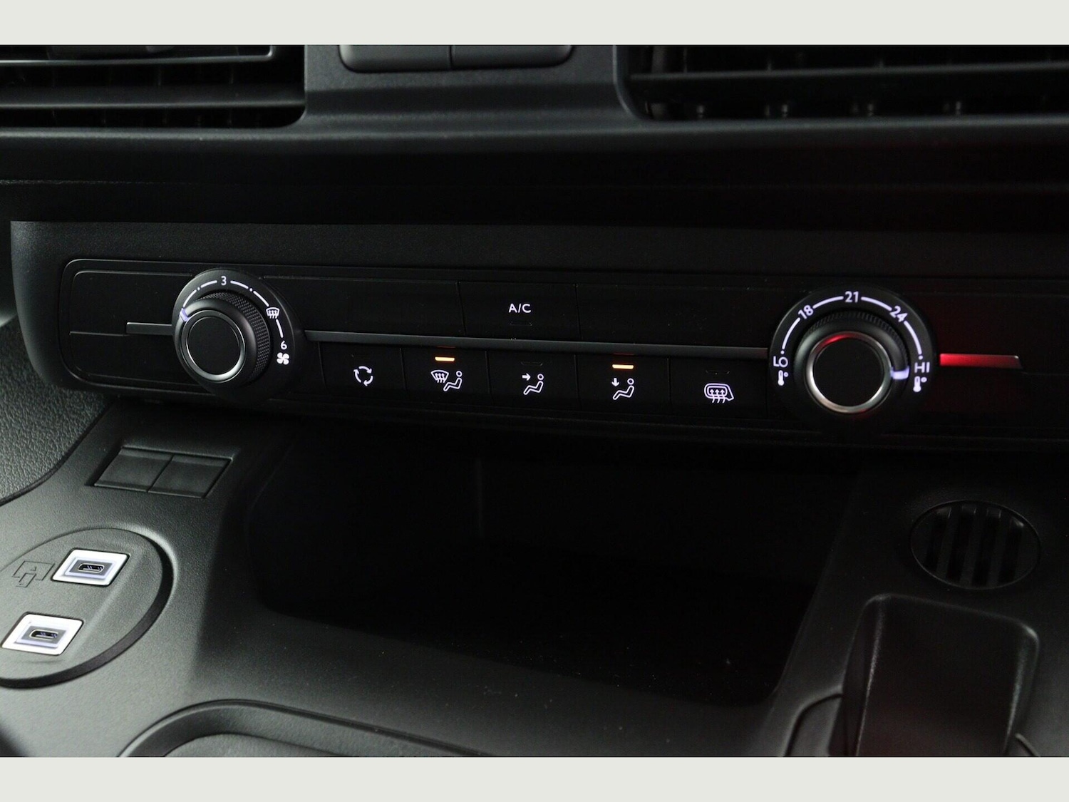 Used Peugeot Partner 2025 for sale - 77215589: Photo 18