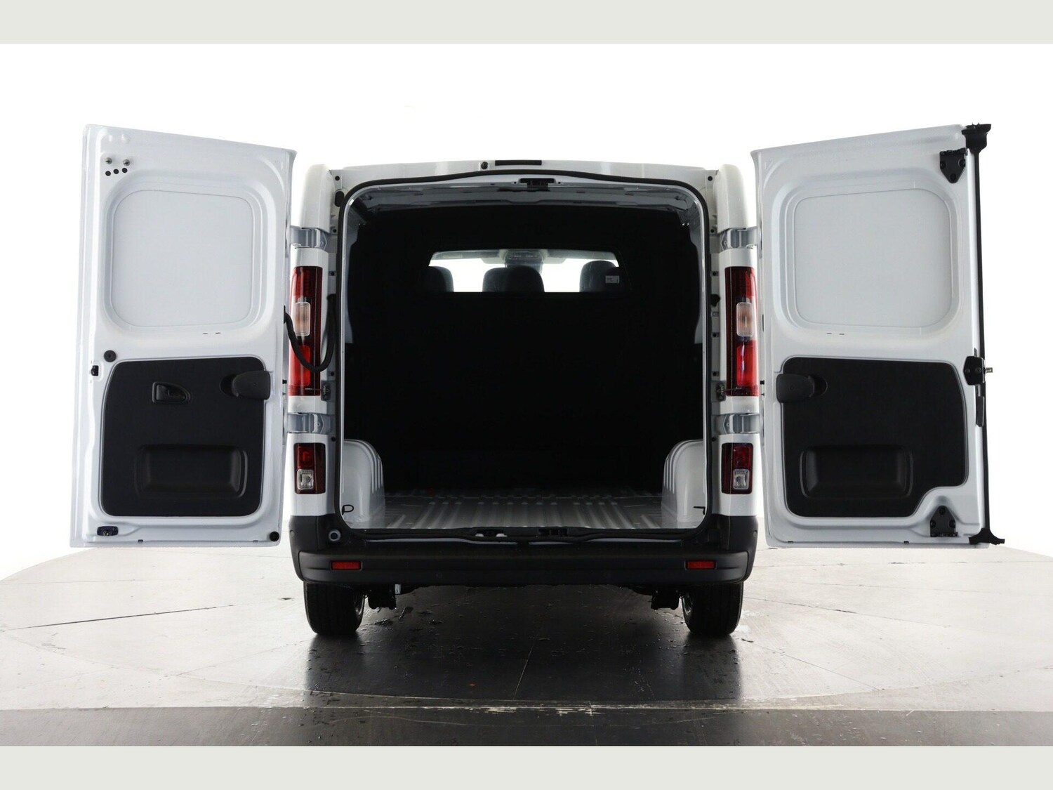 Used Renault Trafic 2025 for sale - 76801288: Photo 2