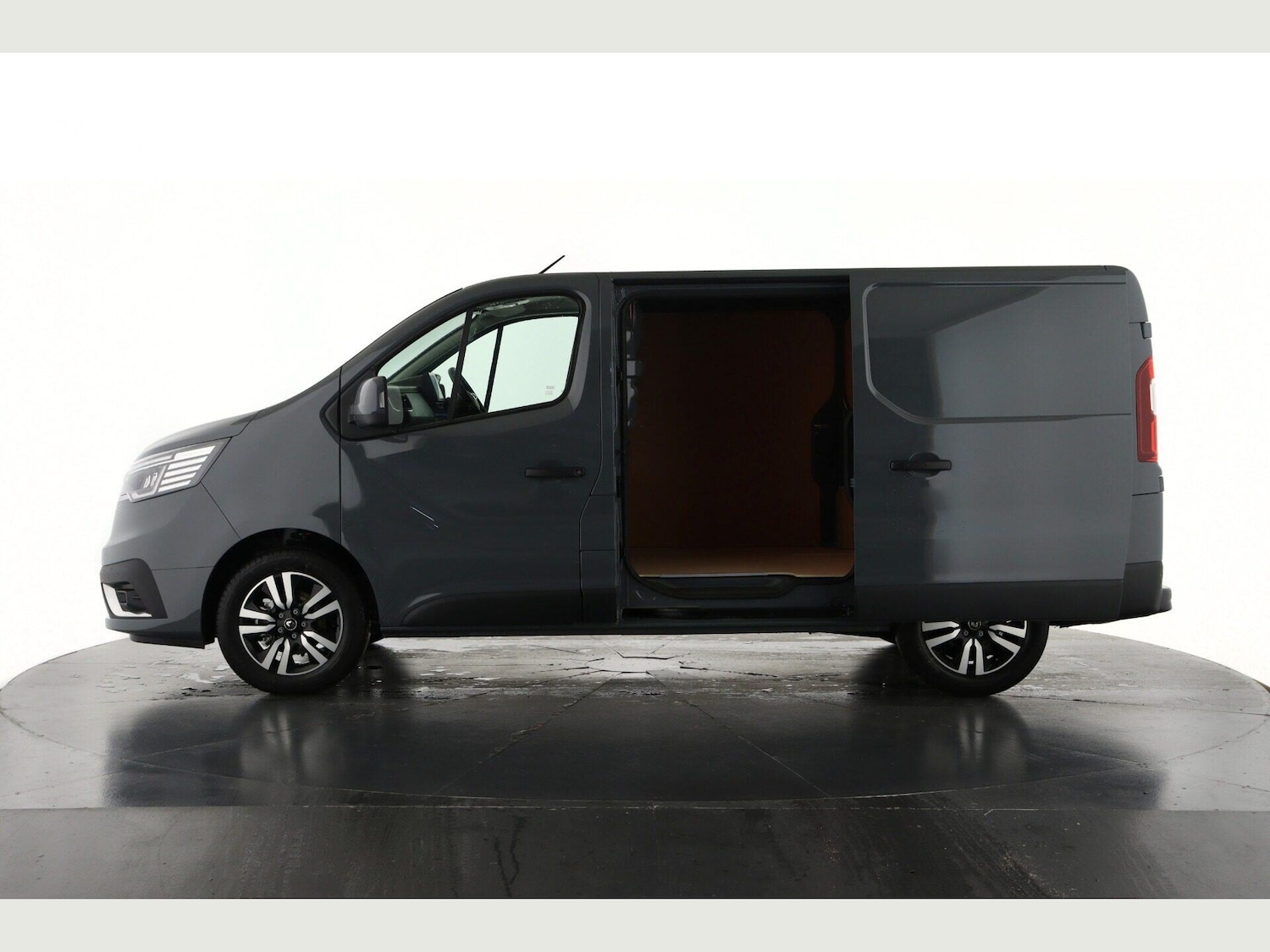 Used Renault Trafic 2025 for sale - 77109235: Photo 9