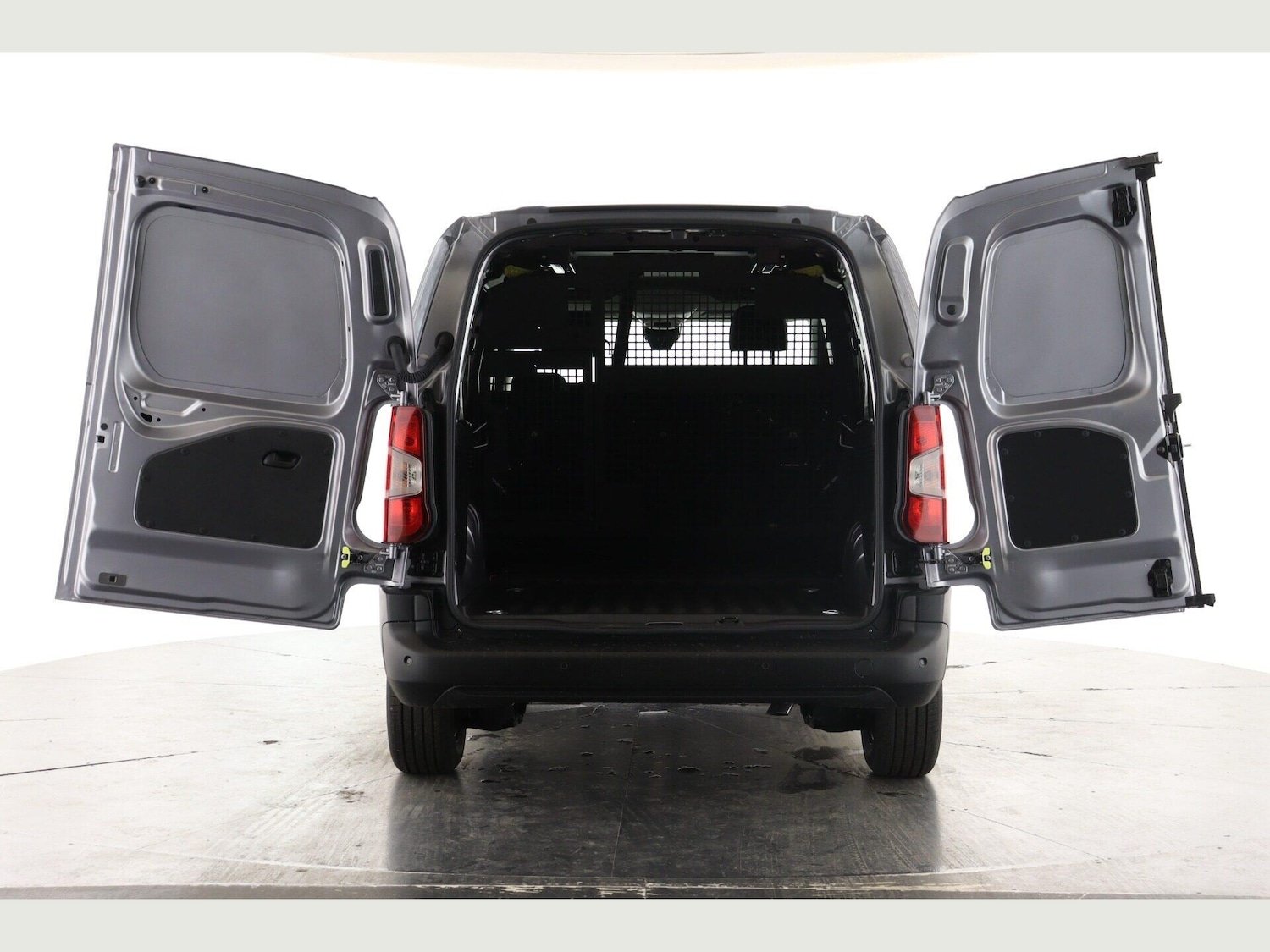 Used Citroen Berlingo 2025 for sale - 76432716: Photo 2