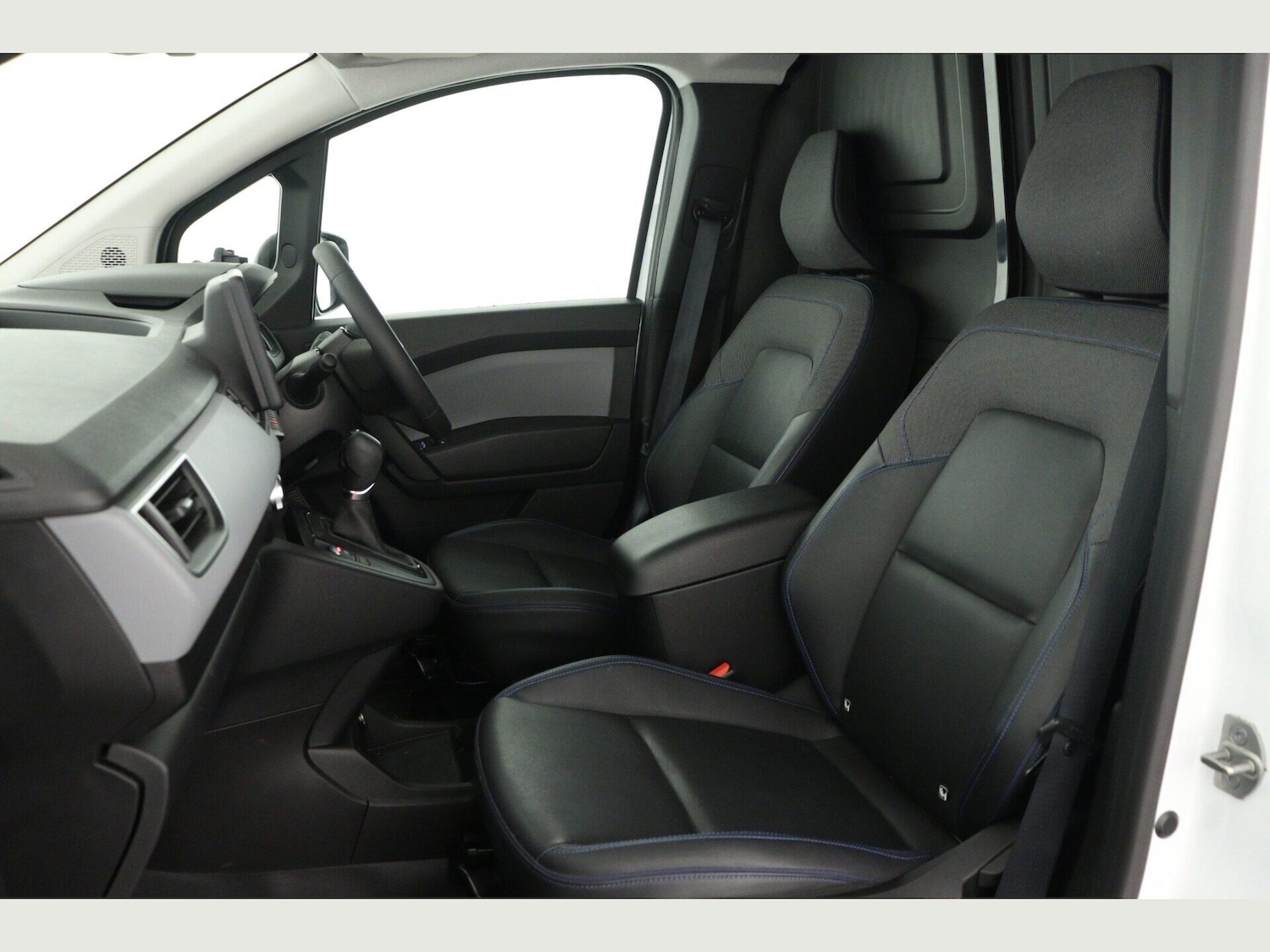 Used Nissan Other 2023 for sale - 77853892: Photo 10