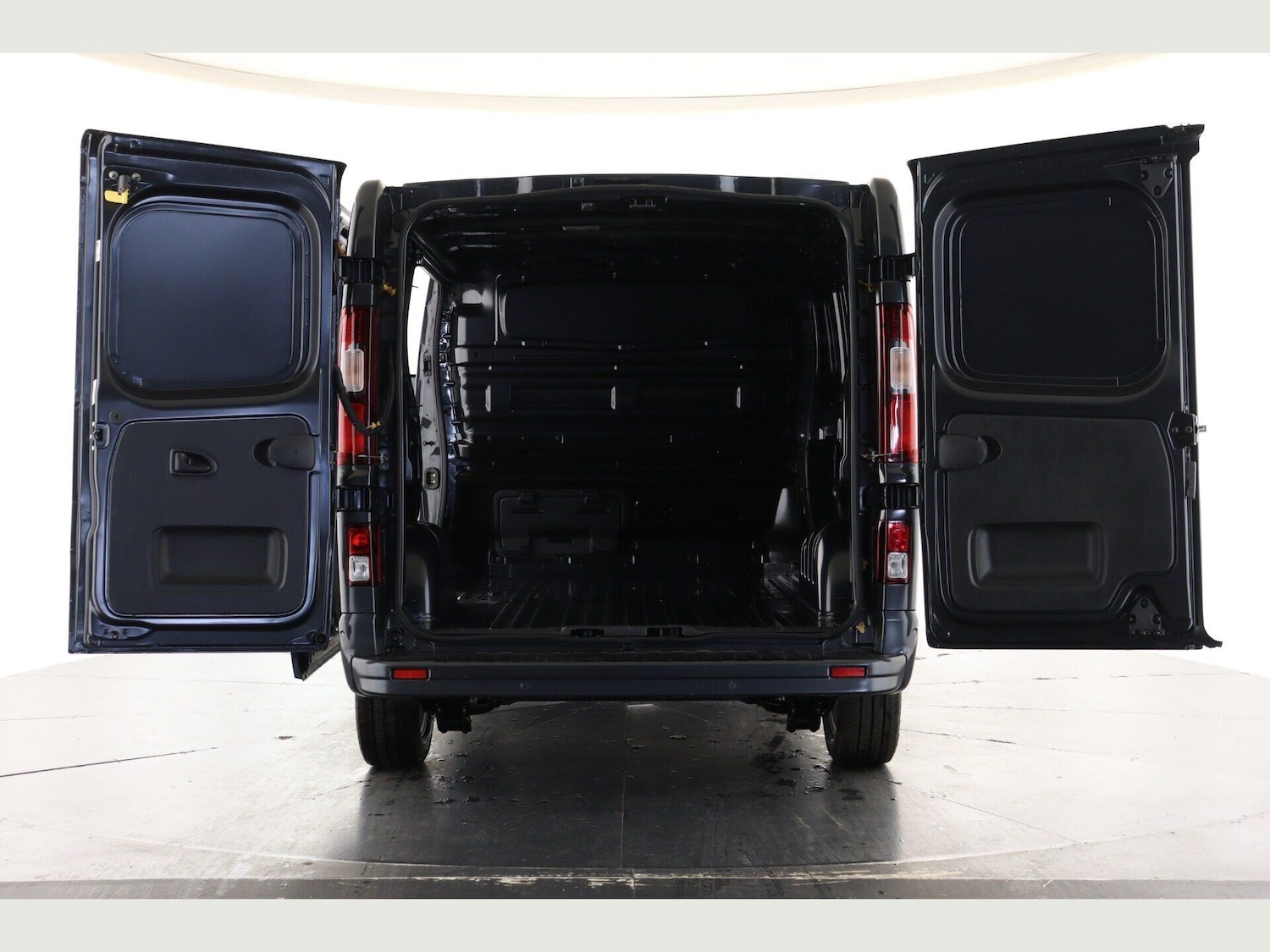 Used Renault Trafic 2025 for sale - 77387371: Photo 2