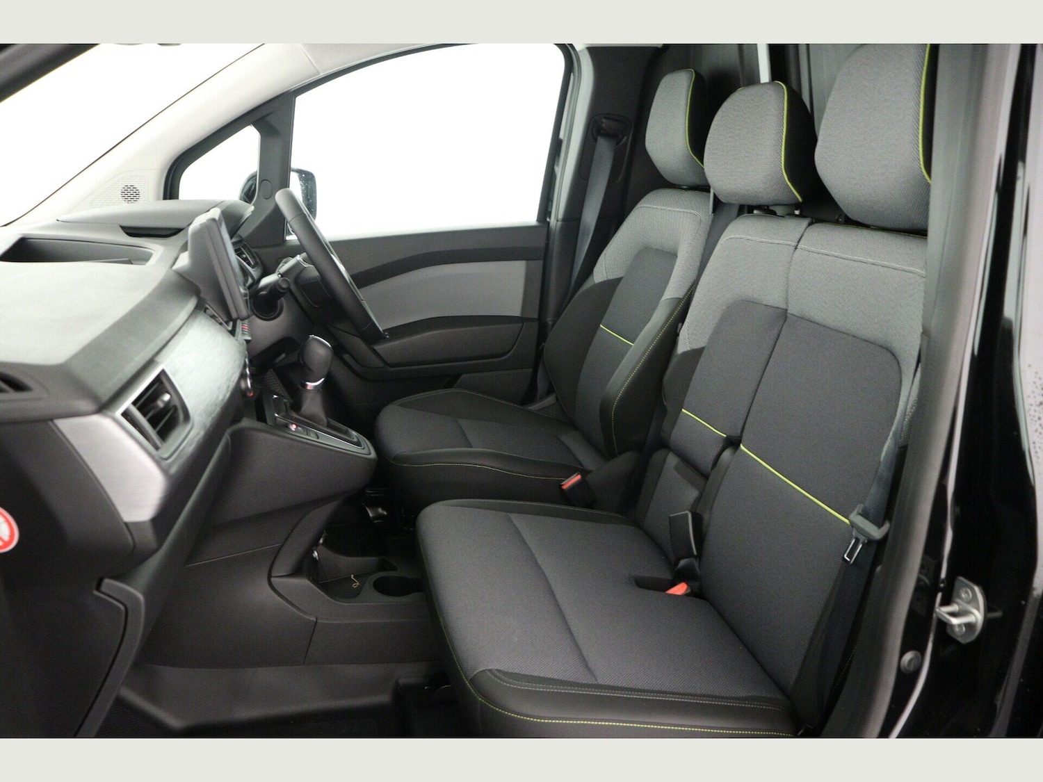 Used Renault Kangoo 2025 for sale - 76989978: Photo 9