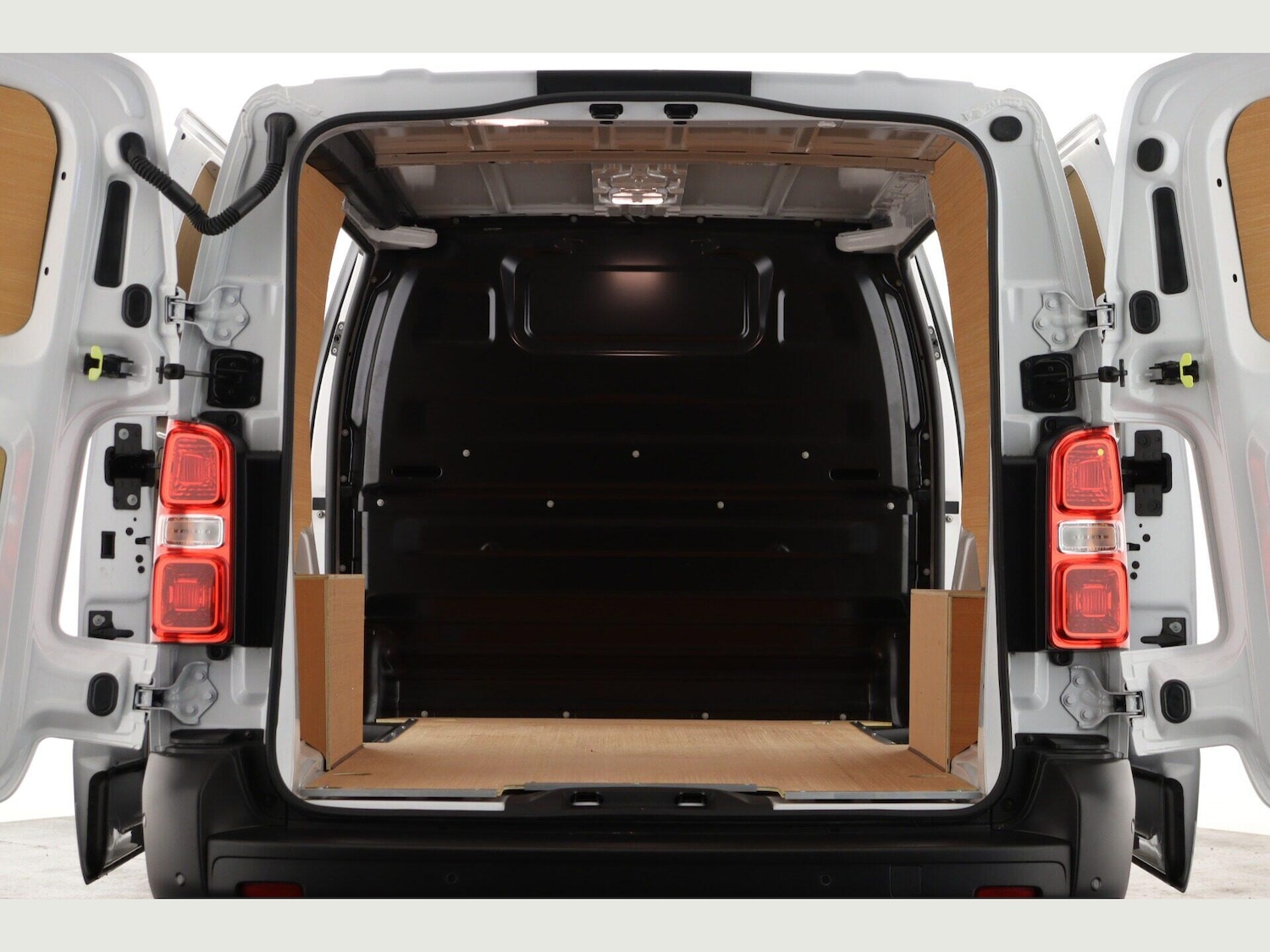 Used Vauxhall Vivaro 2024 for sale - 77646023: Photo 3