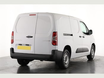Used Citroen Berlingo 2025 for sale - 76512421: Photo