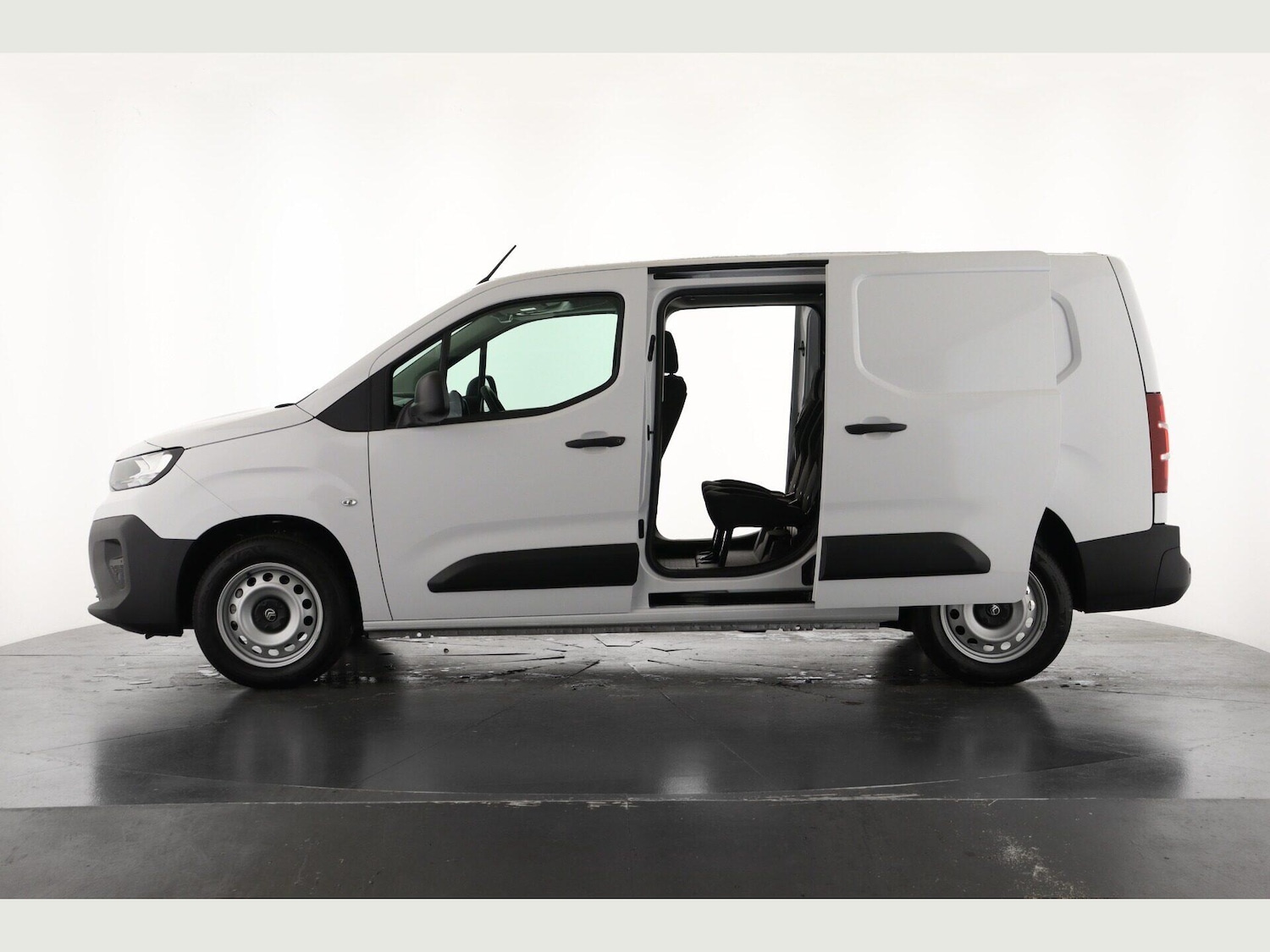 Used Citroen Berlingo 2025 for sale - 76512421: Photo 9