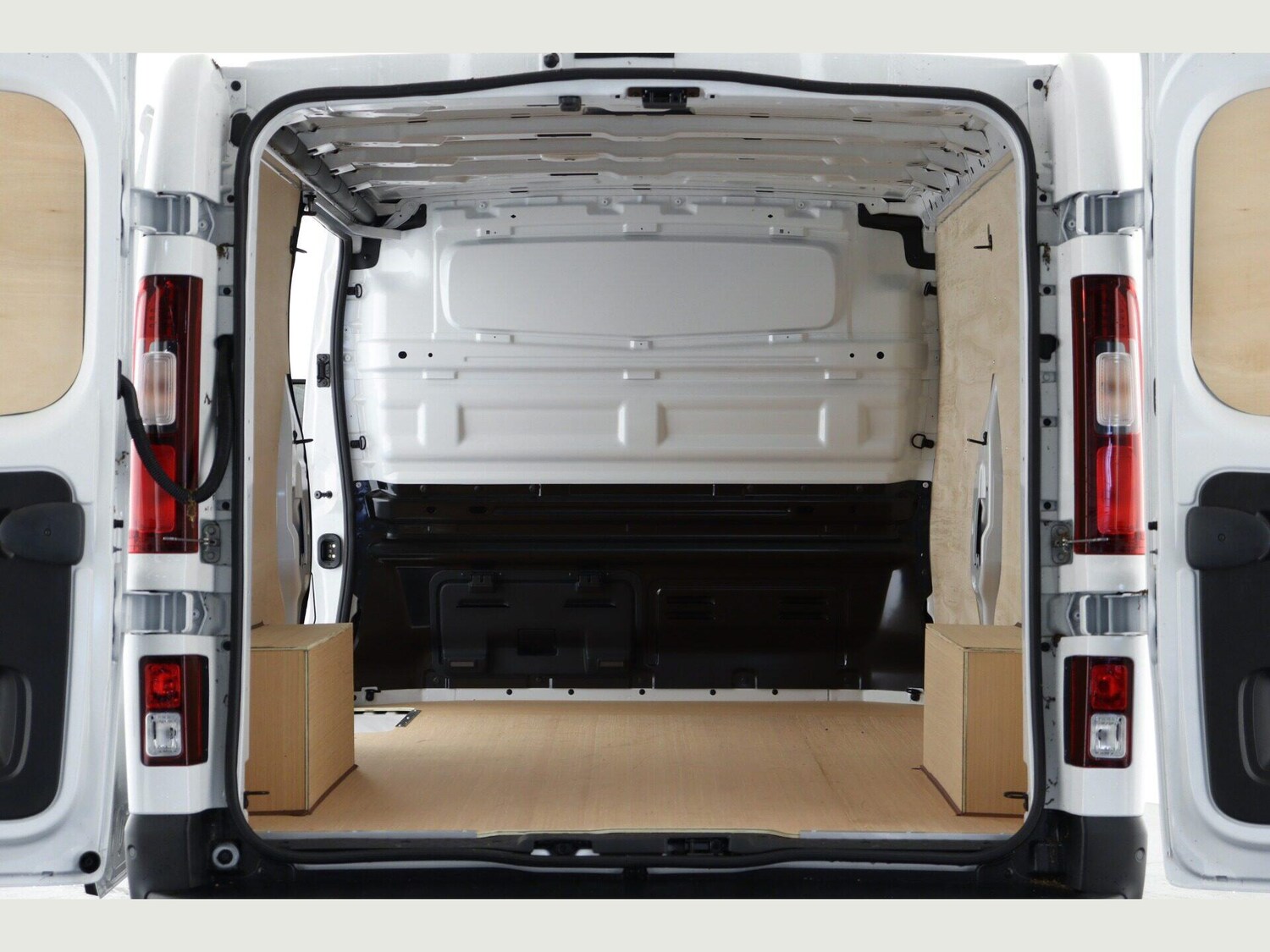 Used Renault Trafic 2025 for sale - 76371130: Photo 3