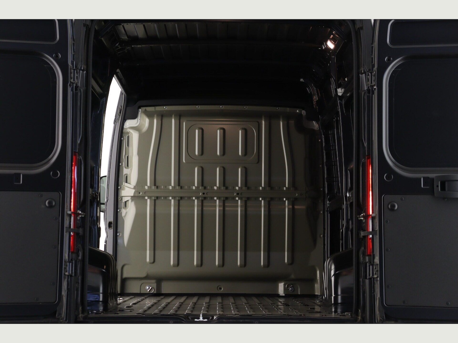 Used Vauxhall Movano 2025 for sale - 76573506: Photo 3