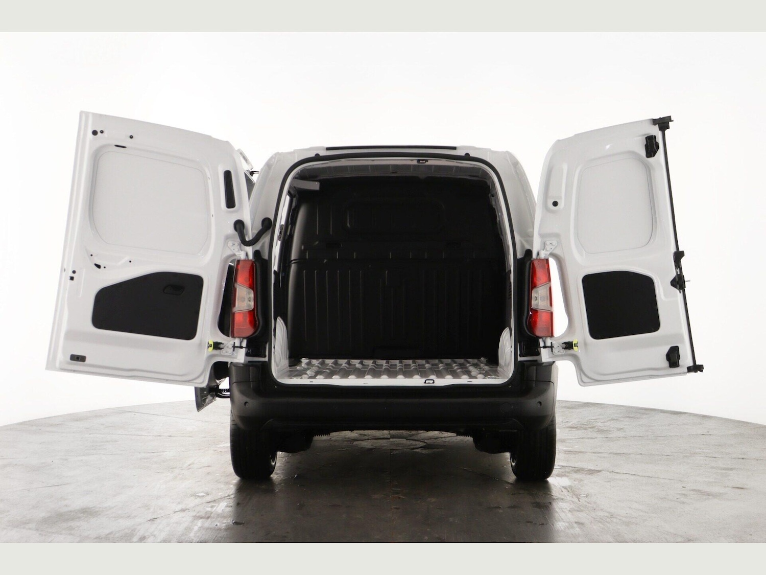 Used Peugeot Partner 2025 for sale - 76997202: Photo 2