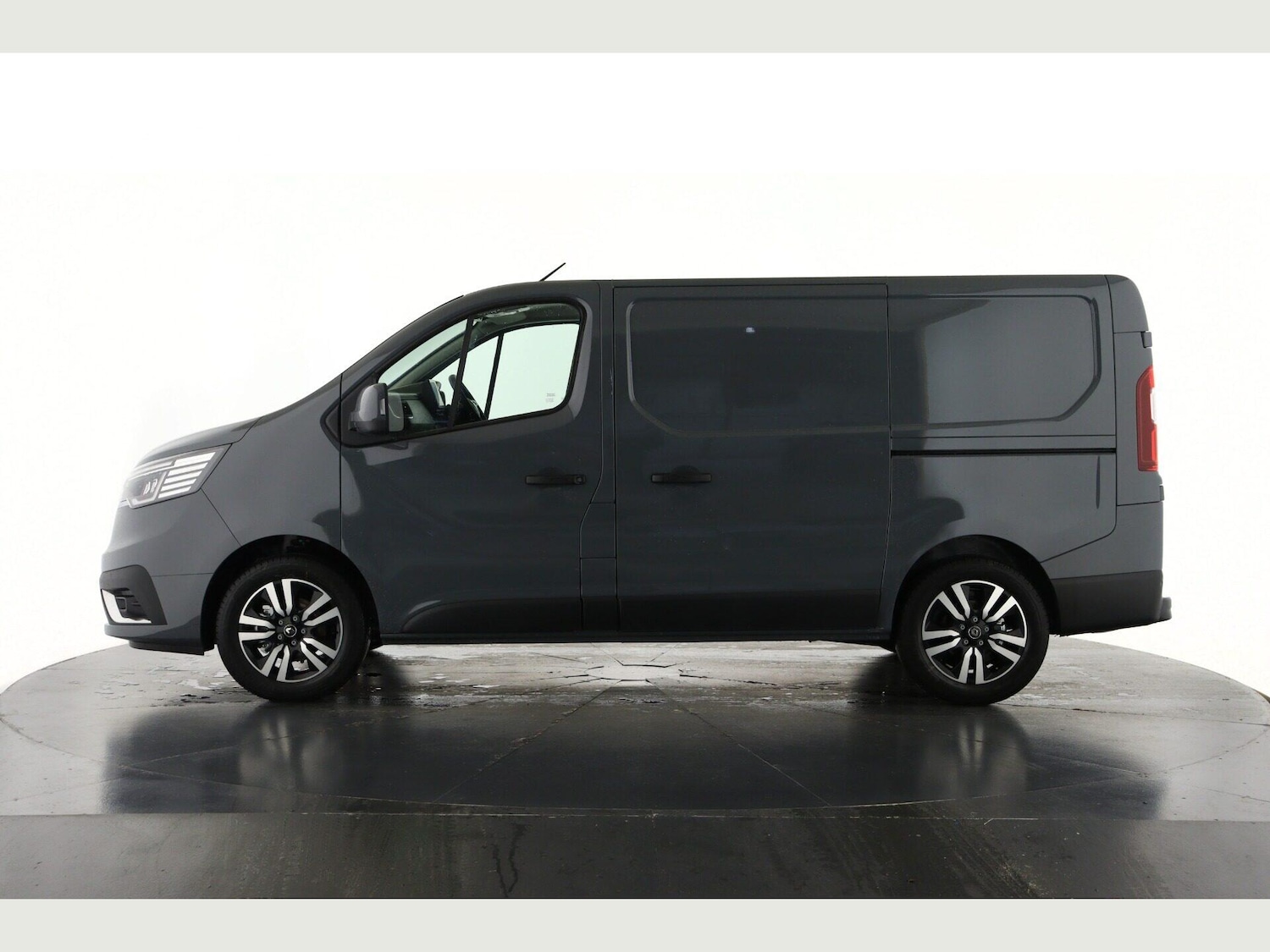 Used Renault Trafic 2025 for sale - 77853832: Photo 8