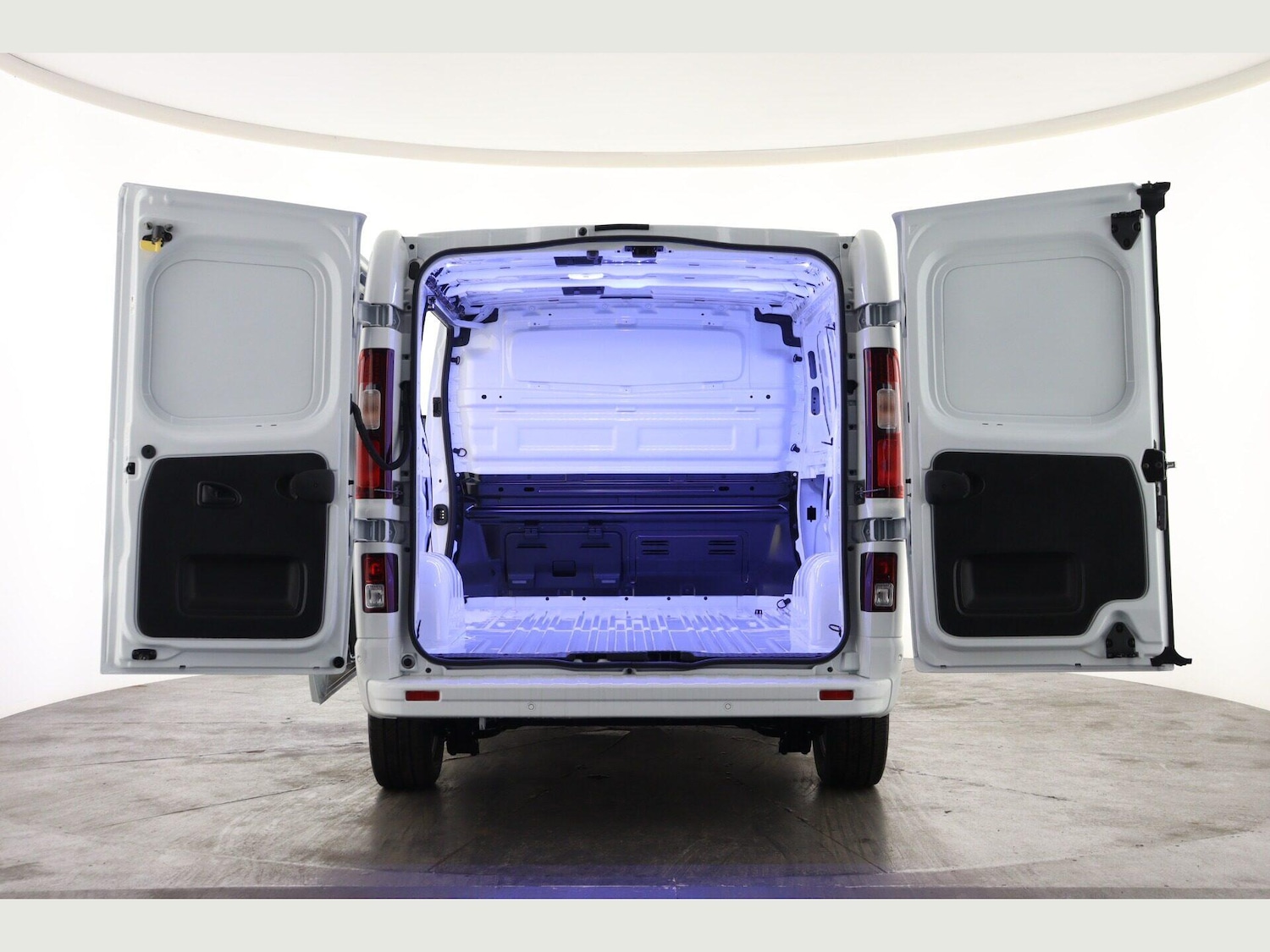 Used Nissan Primastar for sale - 77753245: Photo 2