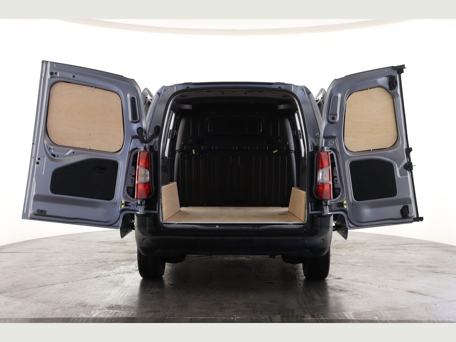 Used Peugeot Partner 2025 for sale - 77216241: Photo 2