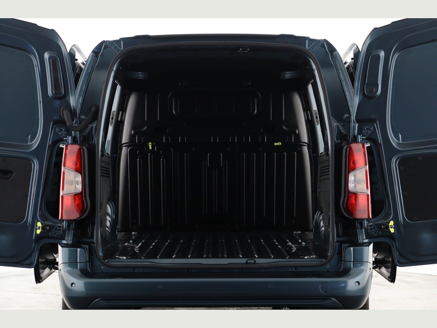 Used Peugeot Partner 2025 for sale - 76988505: Photo 3