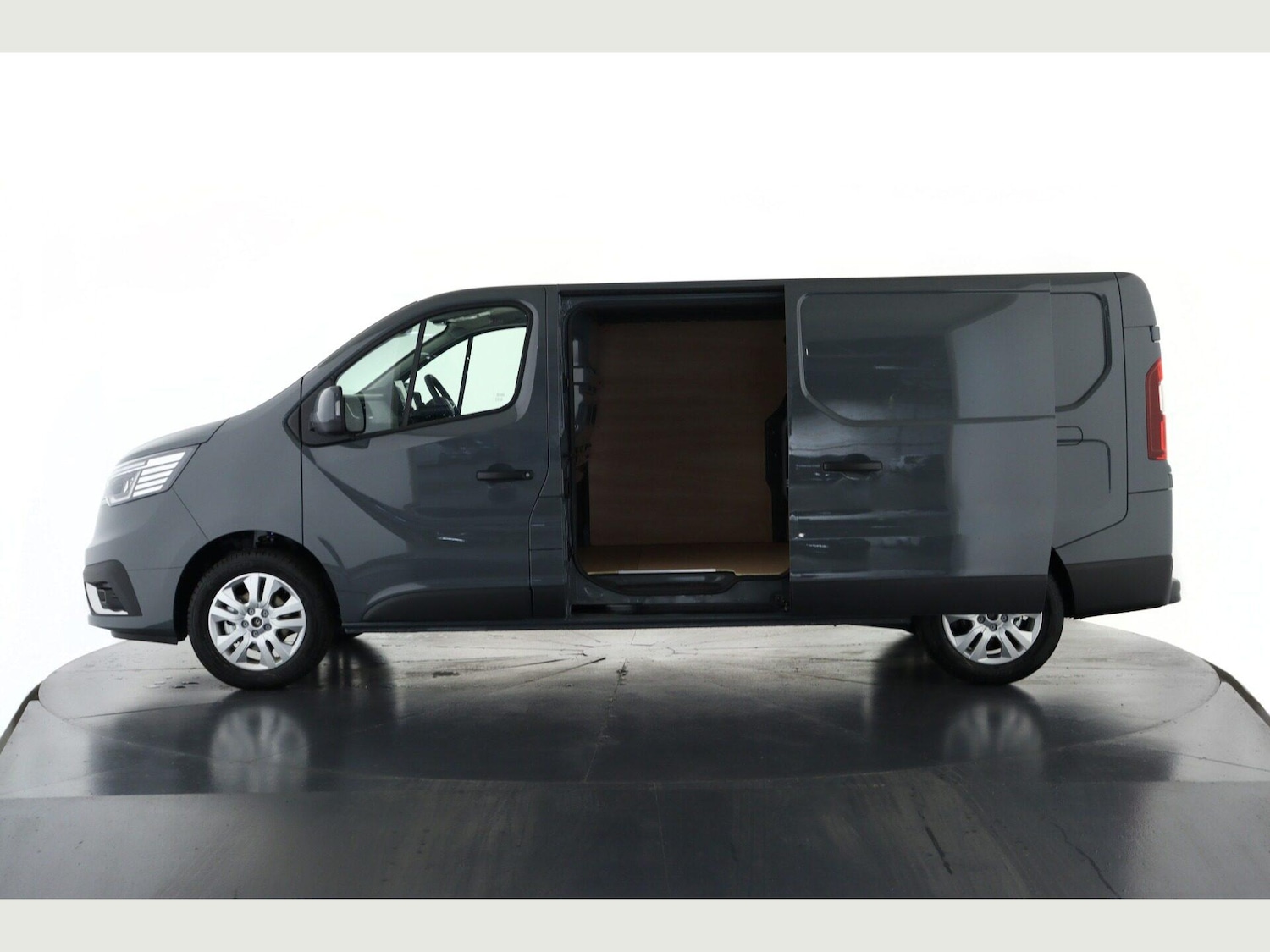 Used Renault Trafic 2025 for sale - 76994477: Photo 9