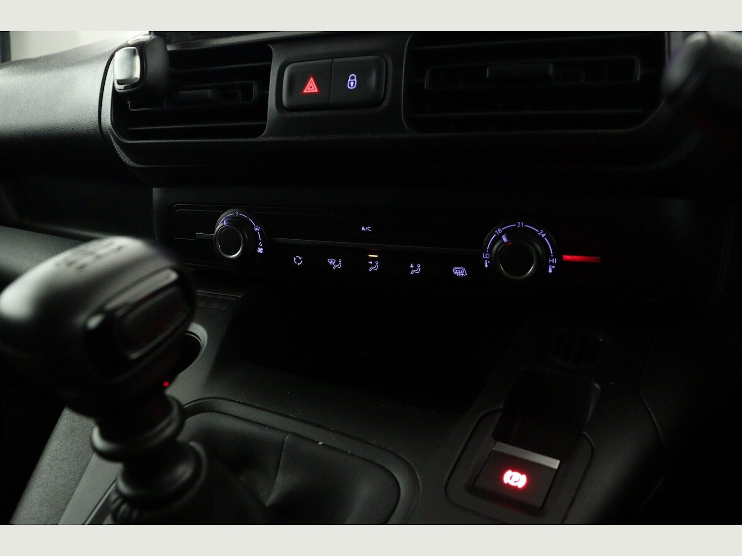 Used Peugeot Partner 2022 for sale - 77130836: Photo 15