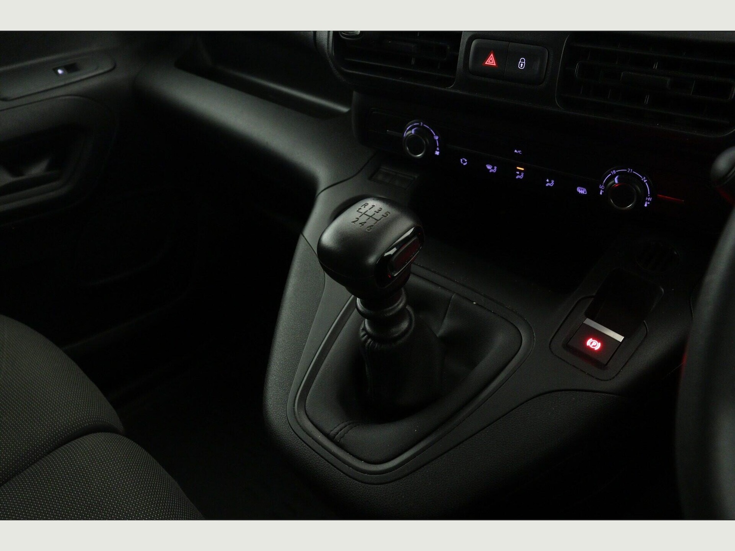 Used Peugeot Partner 2022 for sale - 77130836: Photo 16