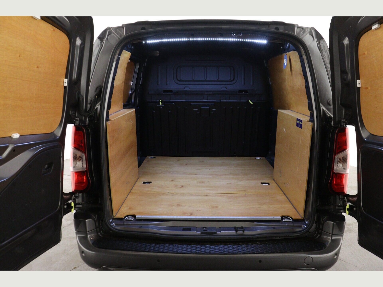 Used Peugeot Partner 2022 for sale - 77130836: Photo 3